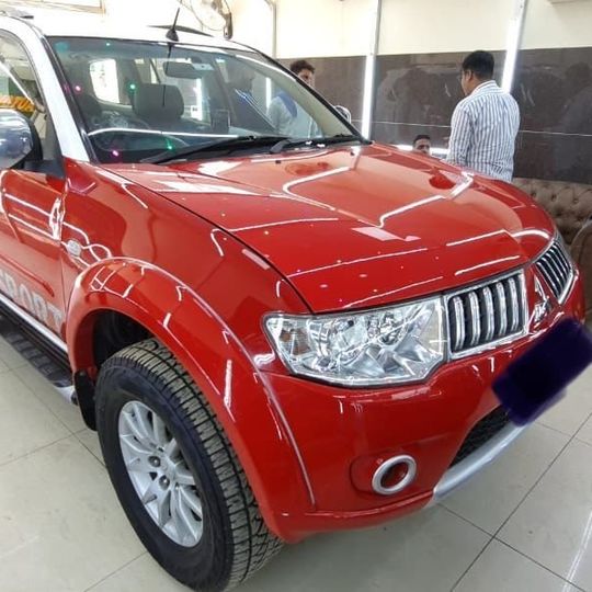 2015 Mitsubishi pajero